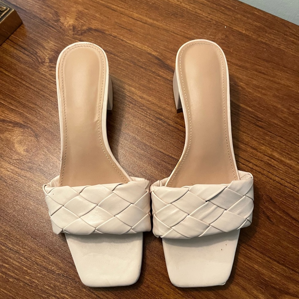 Square toe block heels